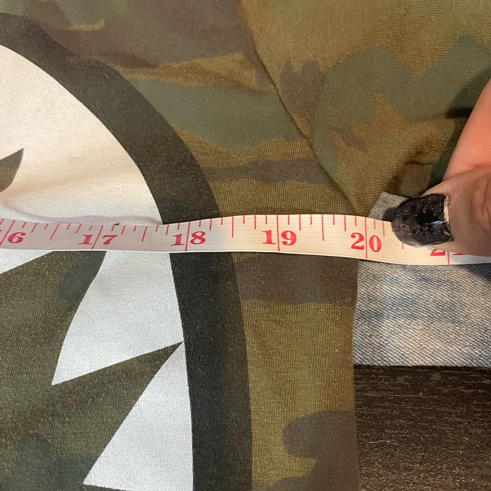 🔴 Fresh Laundry Camo Tshirt - Picture 6 of 6
